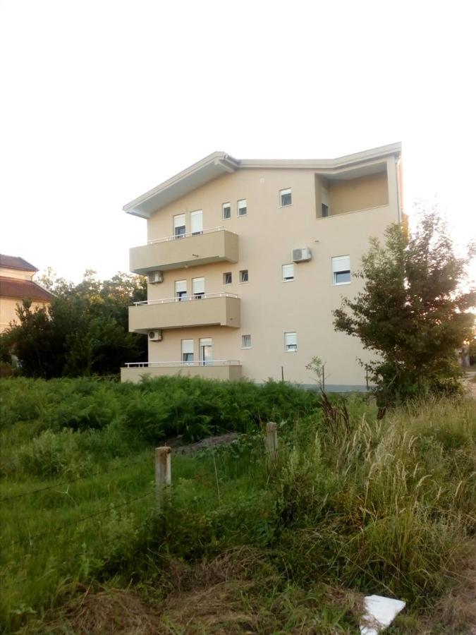 Tufio Apartmani Ulcinj Esterno foto